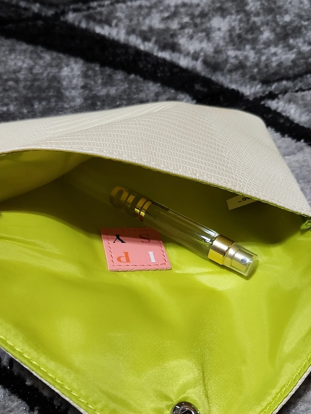 JUICY COUTURE OUI TRAVEL SIZED & IPSY METALLIC FAUX-SNAKESKIN ENVELOPE SNAP BAG
